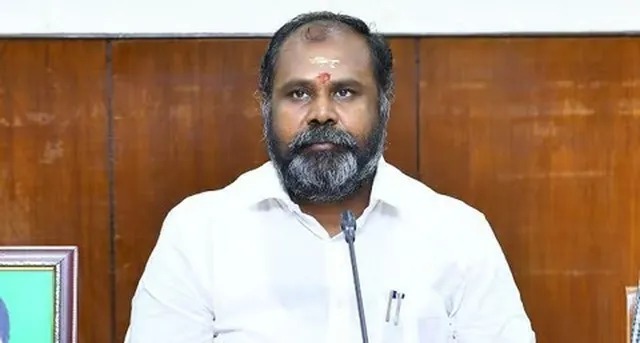 அதிமுக துரோகிகளால் தோற்கடிக்கப்பட்டது…. மறைமுகமாக OPS-ஐ சாடிய ஆர்.பி உதயகுமார்…!!