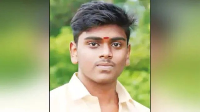 கடவுளுக்கு கண் இல்லையா…? கோவில் வேலைகளை செய்துகொண்டிருந்த மாணவர்…. சில நொடிகளிலேயே மரணம்…!!
