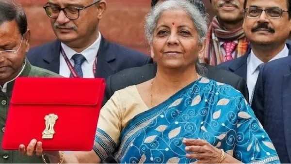 Budget 2024: புதிய சாதனை படைக்கப் போகும் நிர்மலா சீதாராமன்…. இந்தியாவிலேயே இதுதான் முதல் முறை…!!!