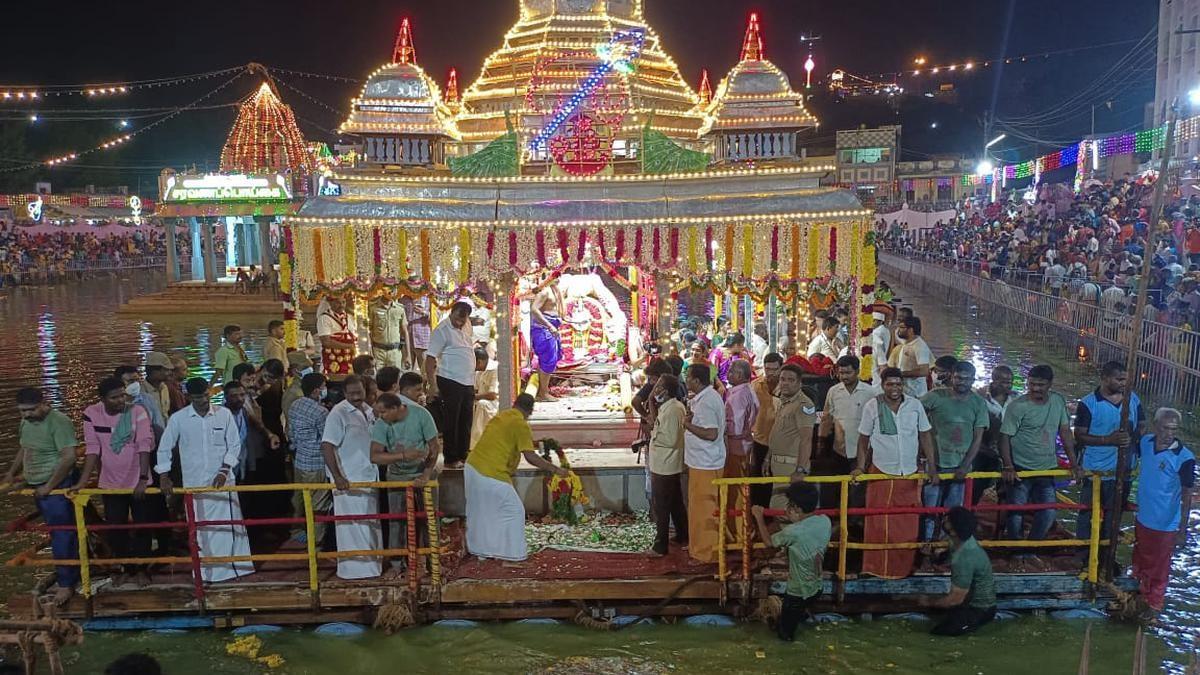 ஆடி கிருத்திகை… இன்று காலை 5 மணி முதல் இரவு 11 மணி வரை கூடுதல் பேருந்துகள் இயக்கம்…!!!