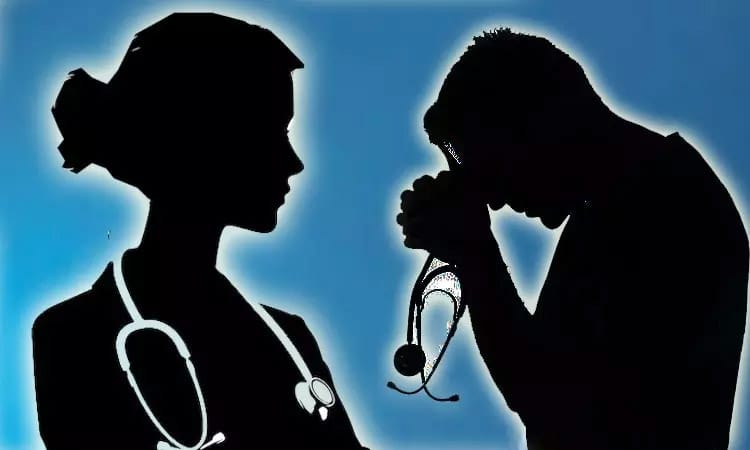 “காரில் உல்லாசம்”…. ஹோட்டலில் கூட ரூம் போட்டாராம்…. அதுவும் அப்படி சொல்லி…. டாக்டரை நம்பி  மோசம் போன இளம்பெண்…!!