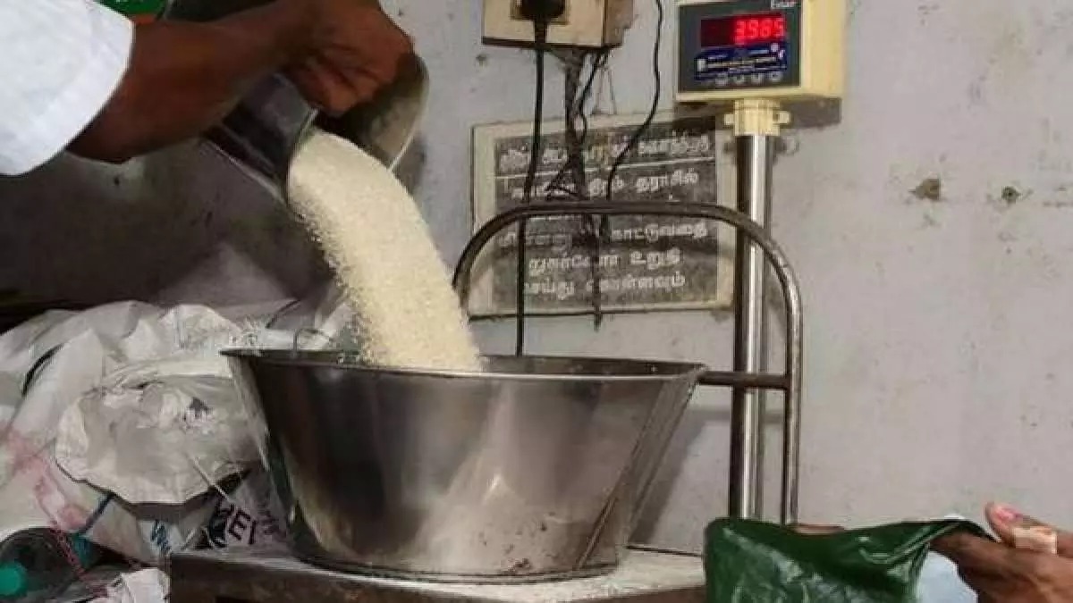 இனி வீடுகளுக்கே ரேஷன் பொருட்கள் டோர் டெலிவரி…. அமைச்சர் சக்கரபாணி தகவல்…!!