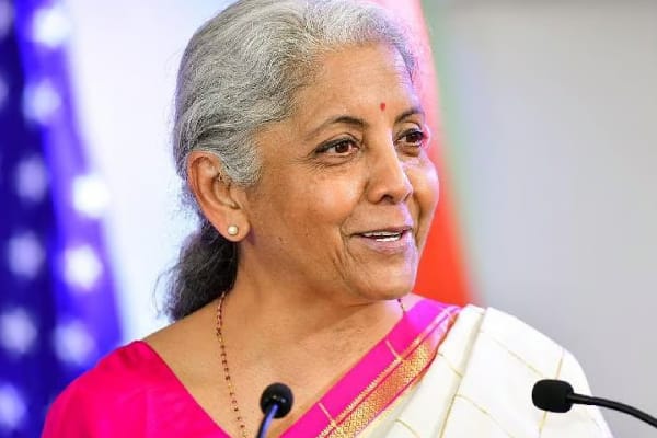 பட்ஜெட் 2024: வருமான வரி விலக்கு…‌ உயரும் வருங்கால வைப்பு நிதி…? வெளியான முக்கிய தகவல்கள்…!!!
