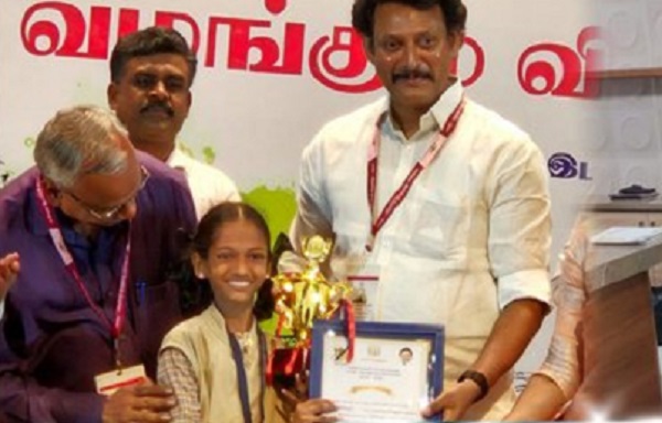 #JustNow: இலக்கியத்தில் அசத்தி வெளிநாடு செல்லும் அரசுப் பள்ளி மாணவி…!!
