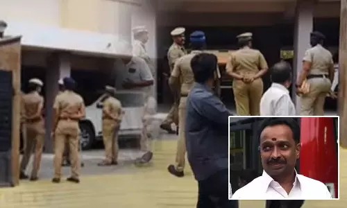 அதிமுக EX. அமைச்சர் எம்.ஆர் விஜயபாஸ்கர் தொடர்ந்து தலைமறைவு… சிபிசிஐடி அதிரடி சோதனை…!!!