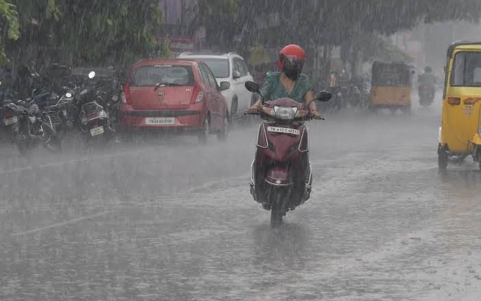 BREAKING: தமிழகத்திற்கு ரெட் அலர்ட்… இந்த மாவட்டங்களில் கனமழை வெளுக்க போகுது…!!!