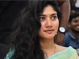அந்த மாதிரி கதாபாத்திரம் கிடைத்தால்….. உடனே நடிக்க சம்மதிப்பேன்- சாய் பல்லவி..!!