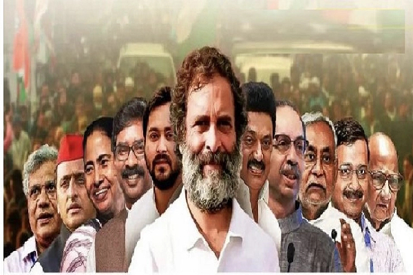 BREAKING: நாடாளுமன்ற வளாகத்தில் இந்தியா கூட்டணி எம்பிகள் கண்டன ஆர்ப்பாட்டம்..!!