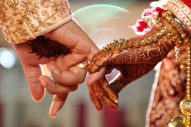 “மைனர் பெண்ணுக்கு திருமணம்”… வயசு 16 தான் ஆகுது… பெற்றோரே இப்படி செய்யலாமா…? கோவையில் அதிர்ச்சி…!!!