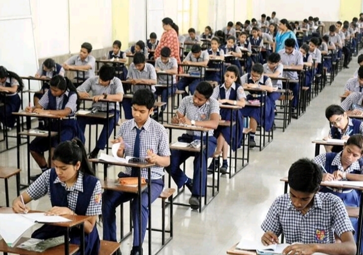 நாடு முழுவதும் 65 லட்சம் மாணவர்கள் 10, 12 ஆம் வகுப்பு பொதுத்தேர்வில் தோல்வி…. மத்திய அரசு அதிர்ச்சி தகவல்…!!!