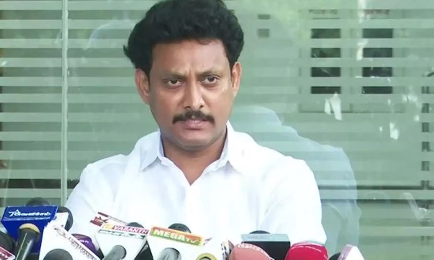 “போராடும் ஆசிரியர்கள்”… பள்ளிக்கல்வித் துறை அமைச்சர் முக்கிய அறிவிப்பு..!!