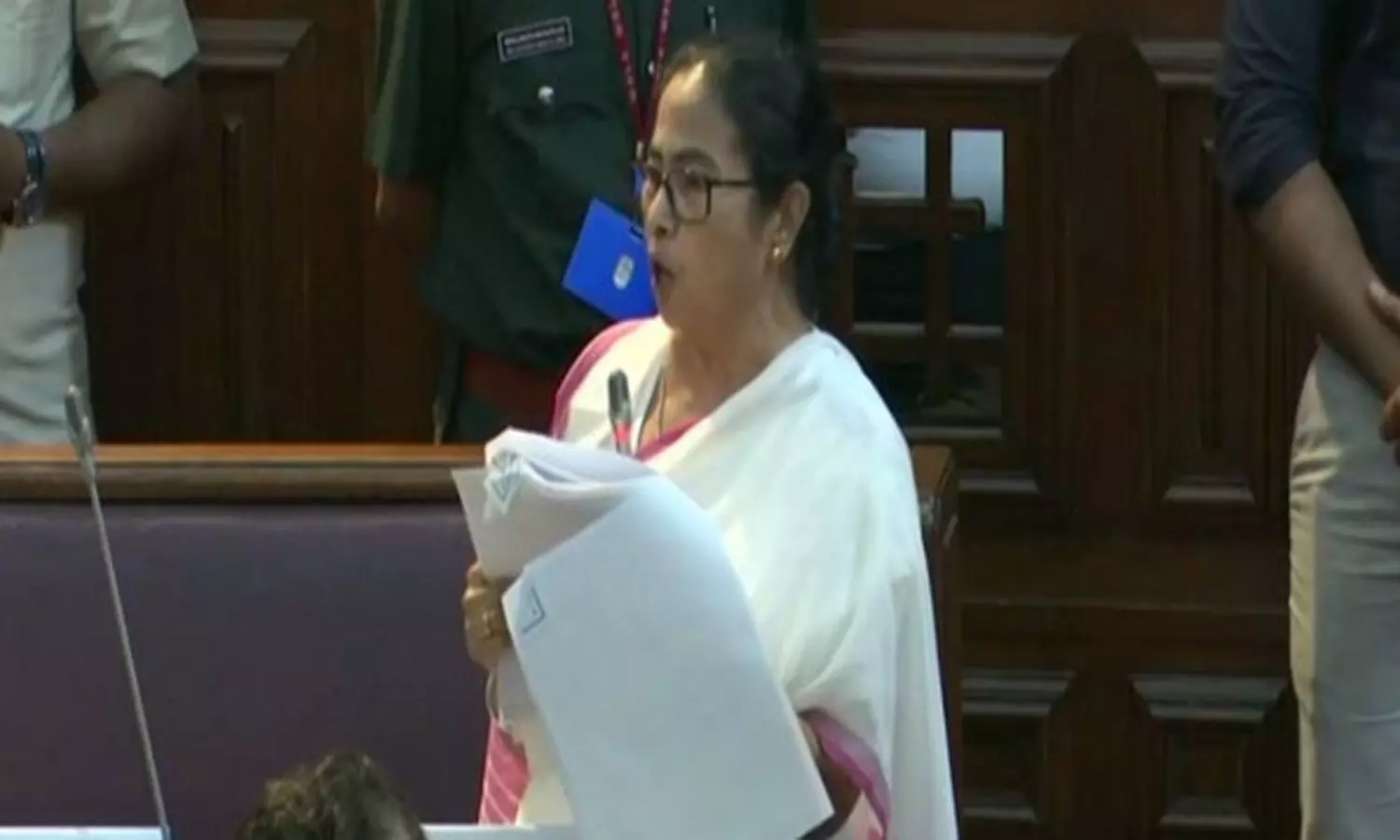 “இனி பாலியல் குற்றவாளிகளுக்கு மரண தண்டனை”… புதிய மசோதாவை நிறைவேற்றியது மேற்கு வங்க அரசு…!!