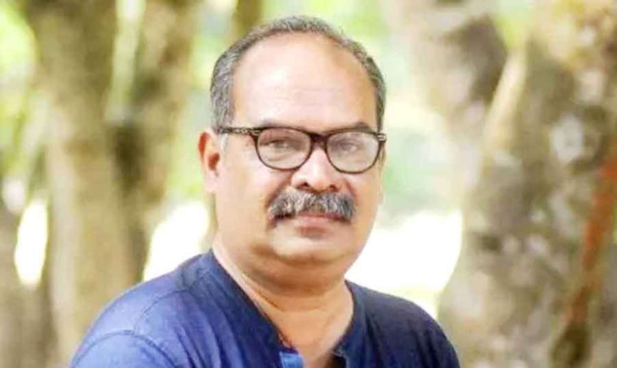 “படத்தில் நடிக்க வாய்ப்பு தருகிறேன்” நடிகைகளுக்கு பாலியல் தொந்தரவு… வெளிவந்த பகீர் தகவல்…!!