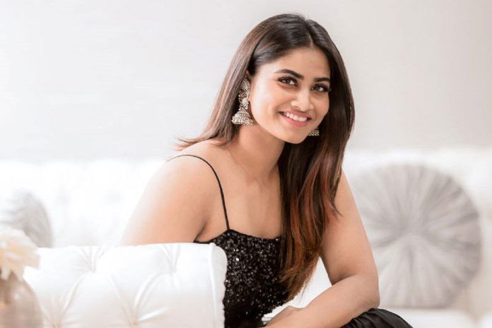 பிகினியில் படு கவர்ச்சி… “உச்சகட்ட கிளாமரில் ஷிவானி நாராயணன்”… லேட்டஸ்ட் போட்டோவால் ஜொல்லுவிடும் ரசிகாஸ்…!!!