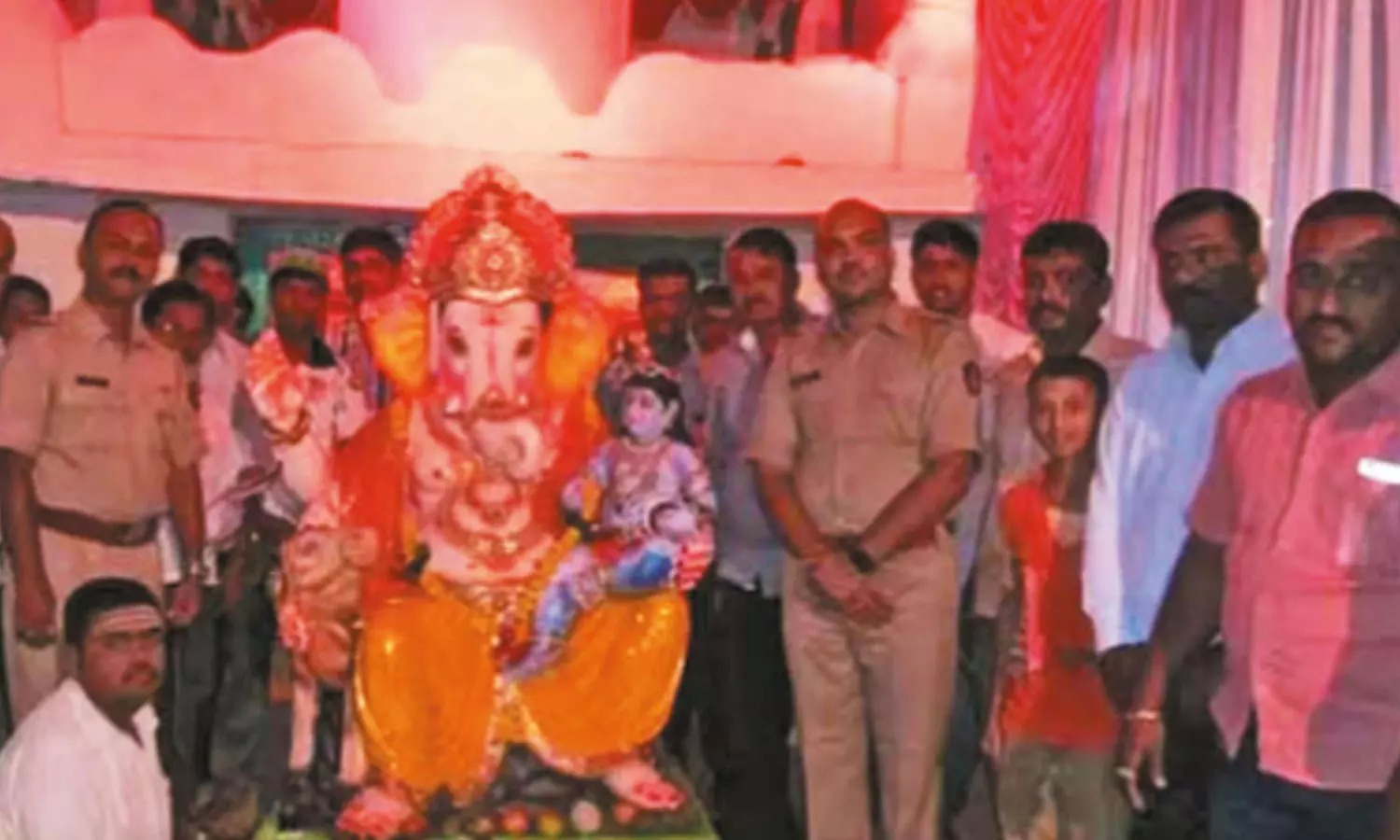 மசூதியில் கொண்டாடப்பட்ட விநாயகர் சதுர்த்தி விழா… நெஞ்சை நெகிழ வைக்கும் 44 வருட பாரம்பரியம்….!!!