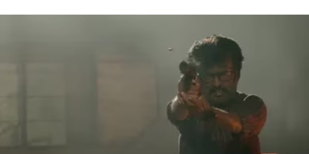 சர்ச்சையில் சிக்கிய சூப்பர் ஸ்டார்……. என்னவா இருக்கும்? இணையதளத்தில் பரபரப்பு……..!!