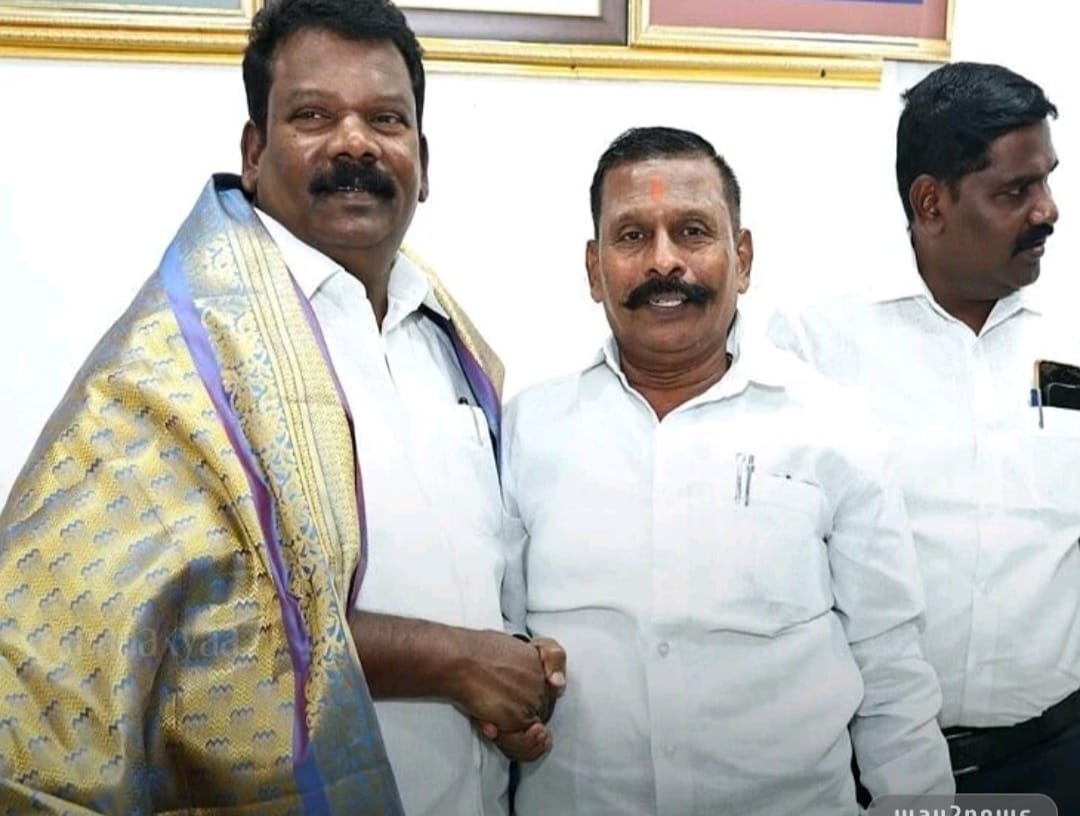 “பாஜக கூட்டணிக்கு எதிர்ப்பு”…. தமாகாவிலிருந்து விலகி காங்கிரஸில் இணைந்தார் பிரகாசம்…!!!