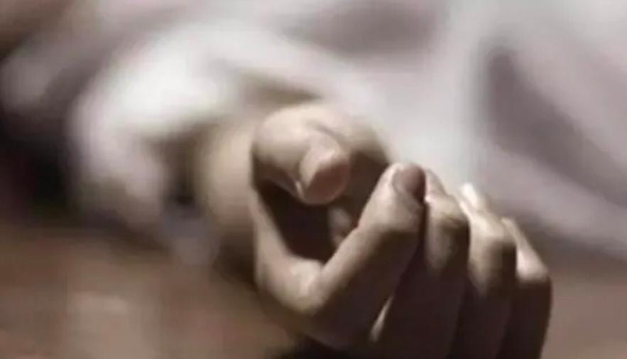 நான் காதலிச்ச பொண்ணு… வேற ஒருத்தர கல்யாணம் பண்ண போறா.. வேதனையில் வாலிபர் தற்கொலை…!!