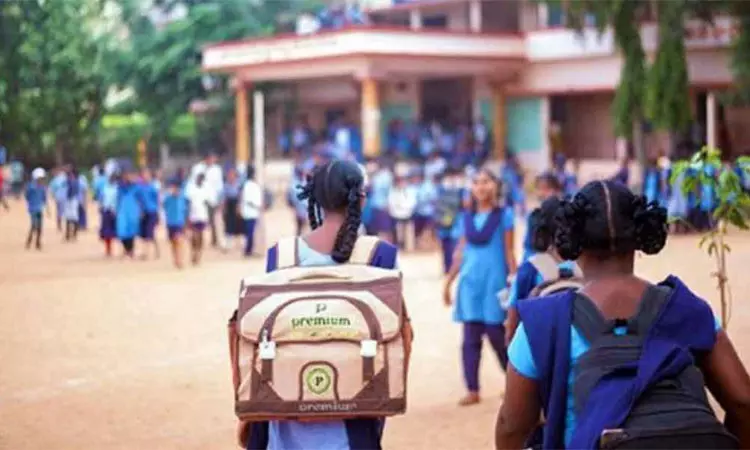 தமிழகம் முழுவதும் அரசு பள்ளிகளுக்கு‌ ரூ.745 கோடி நிதி ஒதுக்கீடு.. ஏன் தெரியுமா…? அரசு அதிரடி அறிவிப்பு..!!