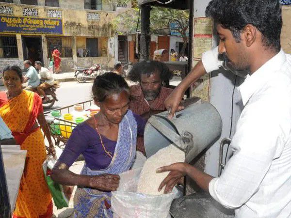 ஹேப்பி நியூஸ்…! தீபாவளியில் ரேஷன் கடைகளில் ‌அரிசி, சர்க்கரை… சூப்பர் அறிவிப்பை வெளியிட்ட புதுச்சேரி அரசு…!!!