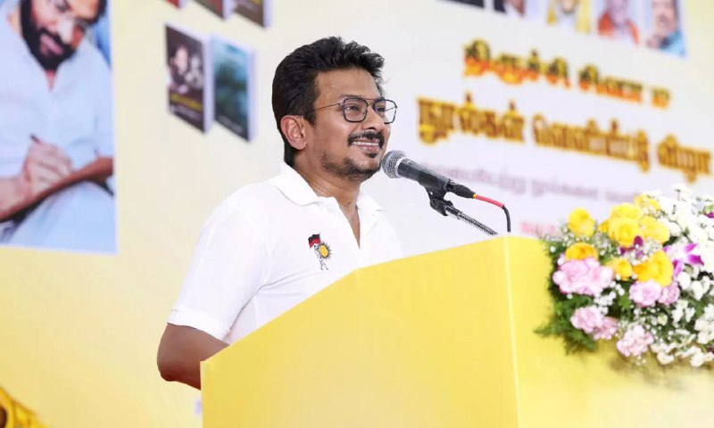“திமுகவை சேர்ந்த எங்களுக்கெல்லாம் அவர்தான் ஆசிரியர்”… துணை முதல்வர் உதயநிதி ஸ்டாலின் புகழாரம்…!!!