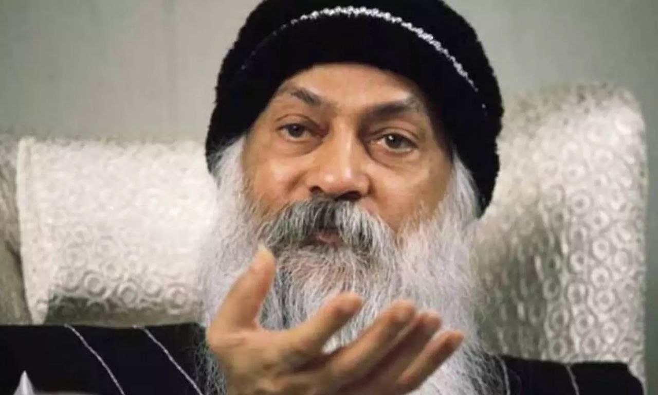 “குழந்தைகள் உடலுறவை பார்க்கணும்”…. எனக்கு 18 வயது ஆவதற்கு முன்பாகவே… 50 முறை… ஓஷோ ஆசிரமம் குறித்து பகீர் கிளப்பிய பெண்…!!