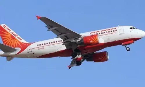 Breaking: நடுவானில் பறந்த ஏர் இந்தியா விமானத்திற்கு வெடிகுண்டு மிரட்டல்… அவசரமாக தரையிறக்கம்.. பரபரப்பு…!!