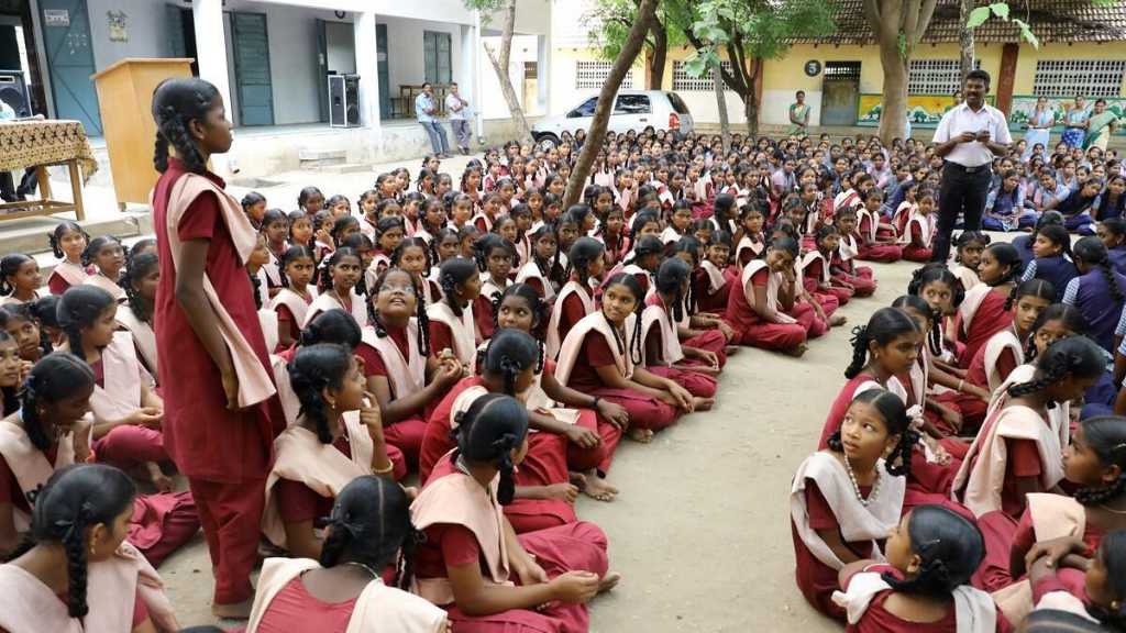 தமிழகத்தில் 1-ம் வகுப்பு முதல் 12-ம் வகுப்பு வரை… பள்ளி கல்வித்துறை வெளியிட்ட முக்கிய அறிவிப்பு ….!!!