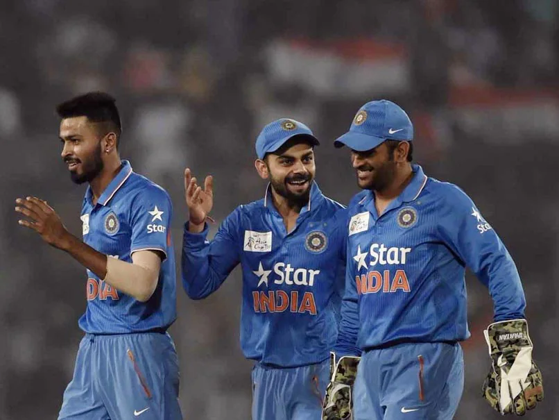 அபாரம்…!!! “சர்வதேச T20 போட்டிகளில் 5 முறை”…. விராட் கோலி, தோனி சாதனைகளை முந்தி முதலிடம்..!!!