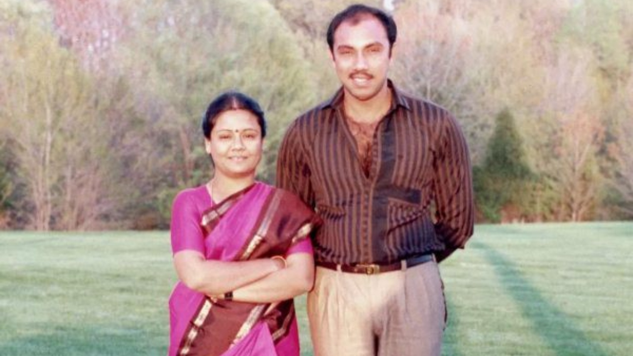 “அம்மாவுக்கு டியூப் மூலம் சாப்பாடு…” 4 வருடமாக கோமாவில் இருக்கும் நடிகர் சத்யராஜ் மனைவி…. மகள் திவ்யா உருக்கம்…!!