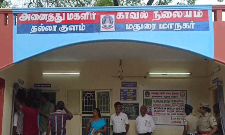 வயிறு  வலியால் துடிதுடித்த சிறுமி… பெற்றோருக்கு காத்திருந்த அதிர்ச்சி… கோவில் பூசாரி கைது…!!!