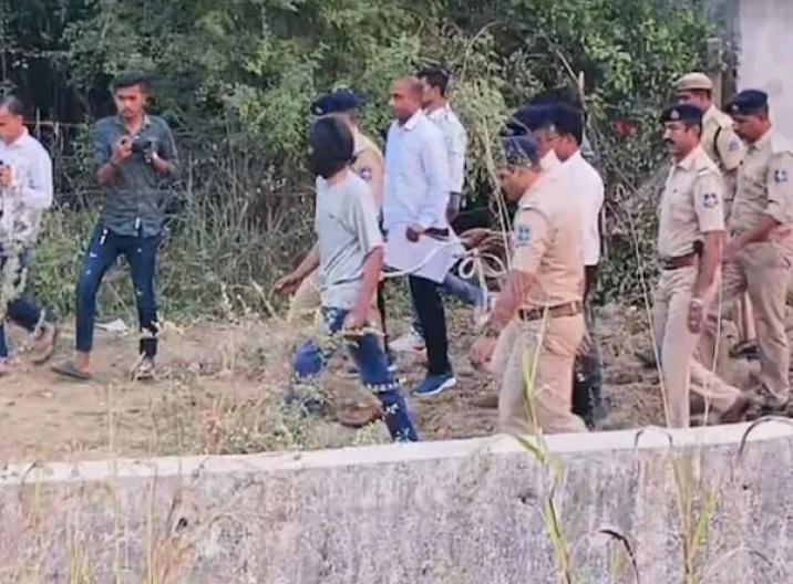 ஒரு மாதத்தில் 5 பேர்… ஓடும் ரயிலில் பெண்களை கற்பழித்து கொன்ற சைக்கோ கில்லர்… 2100 சிசிடிவி கேமராக்கள் மூலம் பிடிபட்ட சம்பவம்… அதிர வைக்கும் பின்னணி..!!