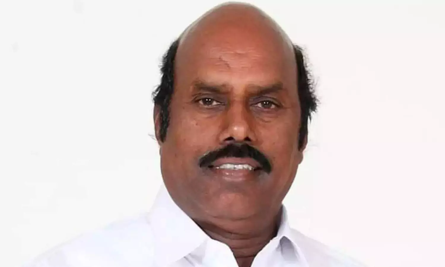 நடுவானில் பறந்த போது அமைச்சர் எ.வ வேலு சென்ற விமானம்  அவசரமாக தரையிறக்கம்… அதிர்ச்சியில் பயணிகள்..!!