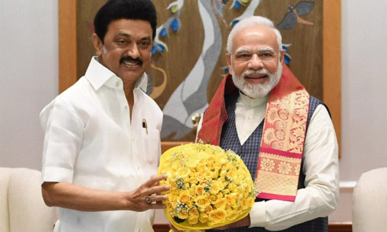 நீயும் நானும் வேற இல்லடா…. வைரலாகும் ஸ்டாலின் மோடி வீடியோ…!!
