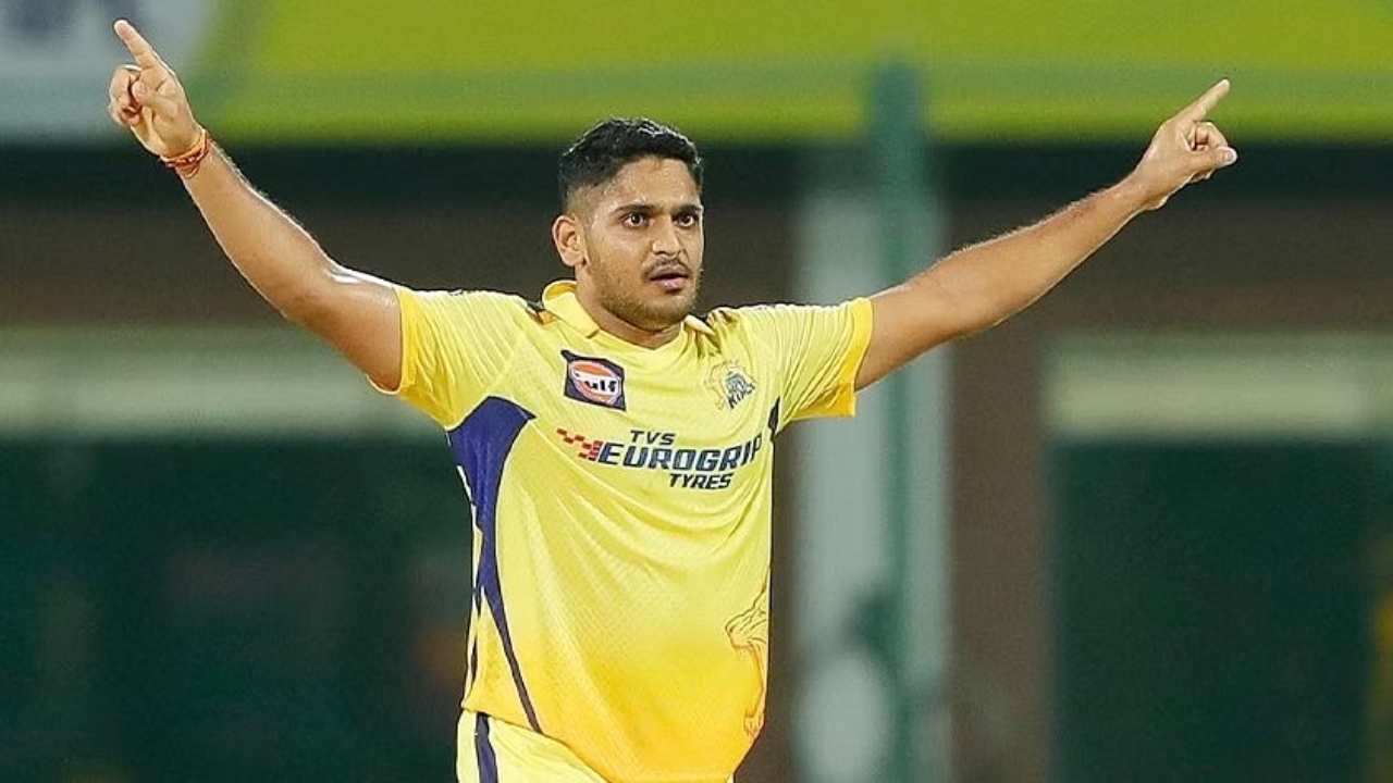 Breaking: CSK-வின் நட்சத்திர பந்துவீச்சாளரான துஷார் தேஷ்பாண்டேவை ரூ.6.5 கோடிக்கு தட்டி தூக்கியது ராஜஸ்தான் அணி…!!