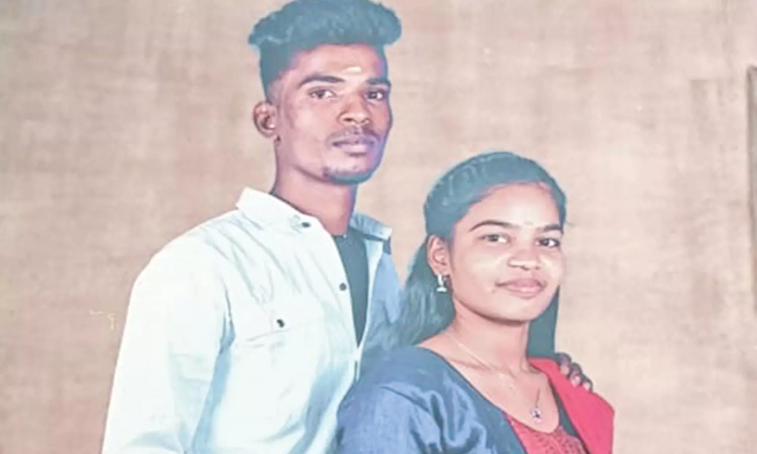 “இதுக்கு தான் போராடி கல்யாணம் பண்ணீங்களா…” 3 மாதம் தான்… காதல் தம்பதி அடுத்தடுத்து தற்கொலை…. பெரும் சோகம்…!!