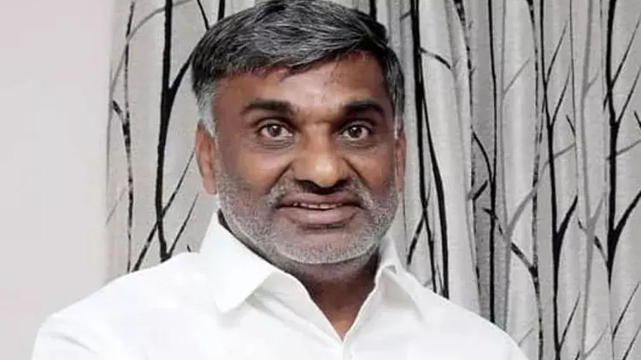 அதிமுக முன்னாள் அமைச்சர் கே.சி வீரமணி மீது வழக்கு…. தேர்தல் ஆணையம் அதிரடி…!!