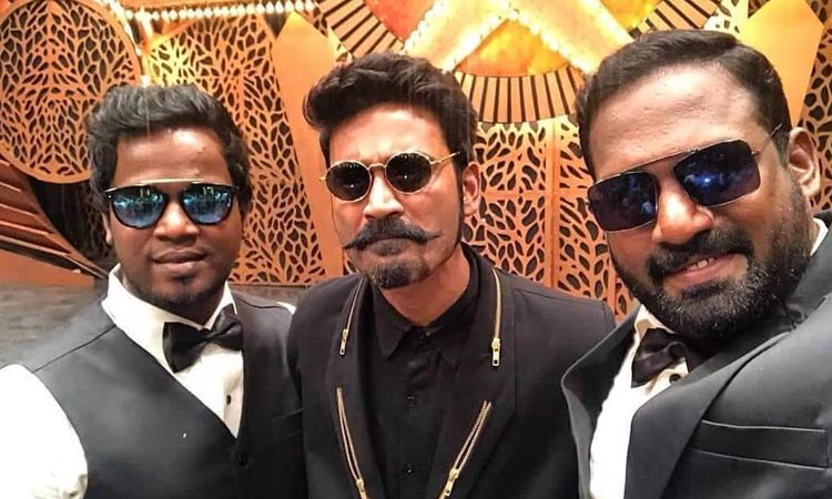 நடிகர் தனுஷ் மற்றவர்களை ஏற்றிவிட்டு அழகு பார்ப்பார்….. ரோபோ சங்கர் பேட்டி…!!!!