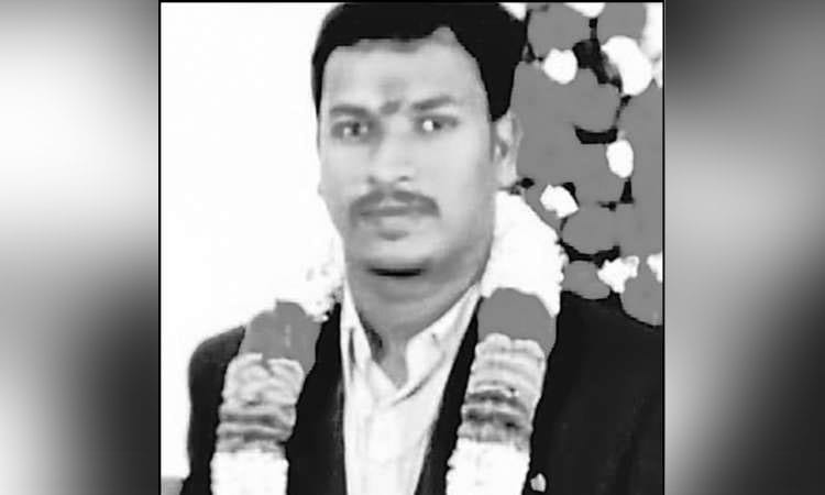 “கர்ப்பிணி மனைவிக்காக ஆசையாக இளநீர் பறிக்க சென்ற கணவன்”… நொடிப்பொழுதில் தூக்கி வீசப்பட்டு மரணம்… பேரதிர்ச்சியில் குடும்பத்தினர்..!!