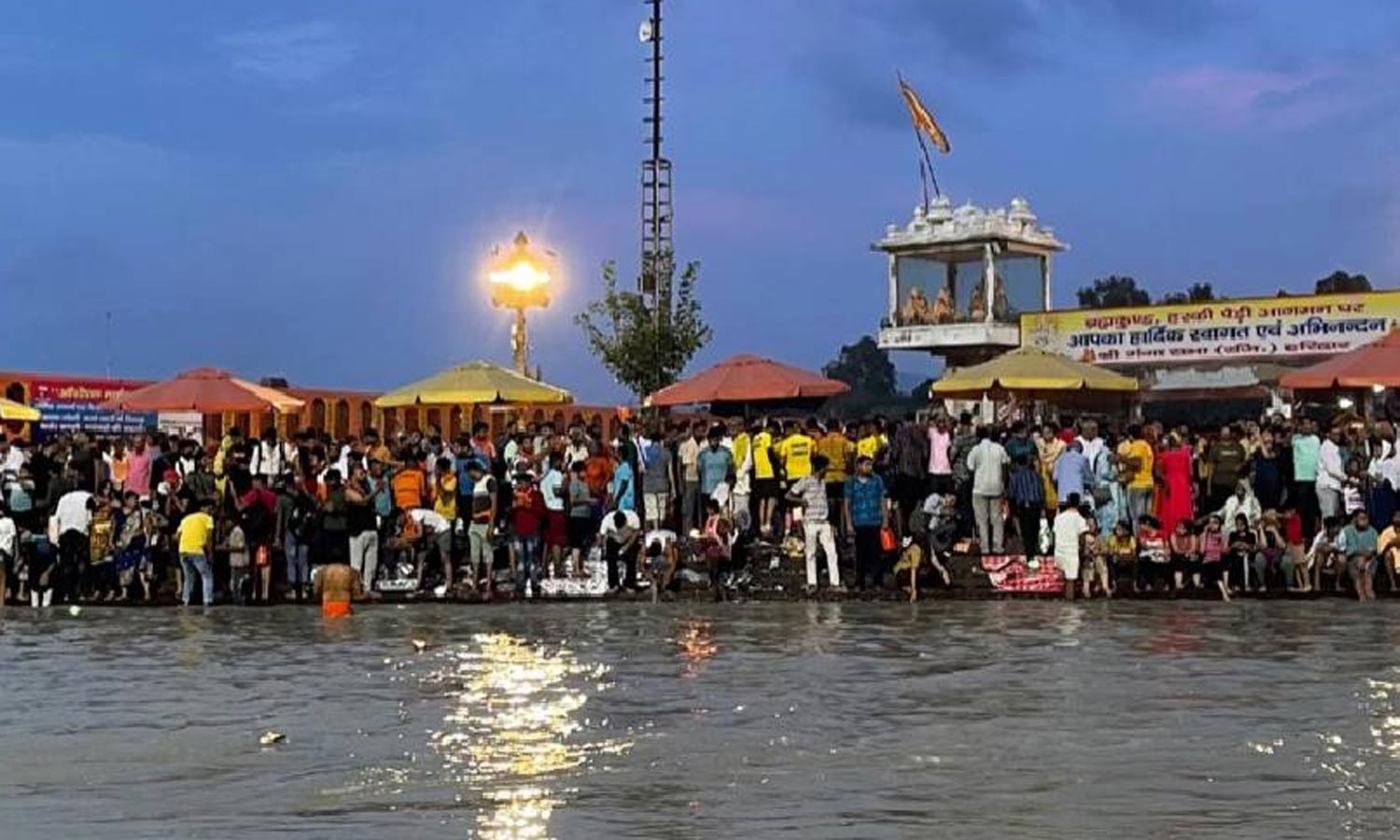 இனி கங்கை நீர் குடிக்காதீங்க…! அது சுத்தமானது கிடையாது… மாசு கட்டுப்பாட்டு வாரியம் அதிர்ச்சி தகவல்..!!