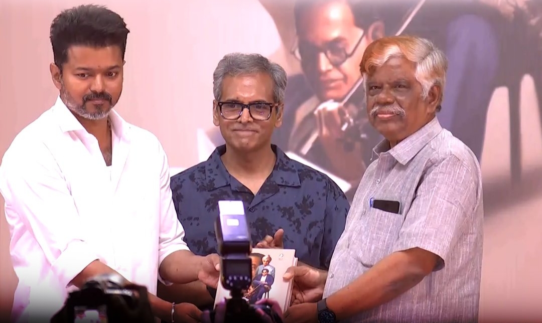 Breaking: எல்லோருக்குமான தலைவர் அம்பேத்கர் புத்தகத்தை வெளியிட்டார் தவெக தலைவர் விஜய்….!!!