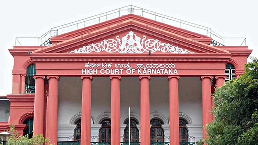 திருநங்கைகளுக்கு இனி இருபெயர்களுடன் பிறப்பு சான்றிதழ்…. கர்நாடக உயர்நீதிமன்றம் உத்தரவு…!!!