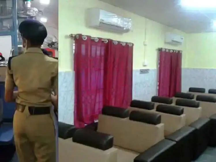 கழிவறையில் கேட்ட அழுகுரல்…. ரயில்வே அதிகாரிகளுக்கு காத்திருந்த அதிர்ச்சி….!!