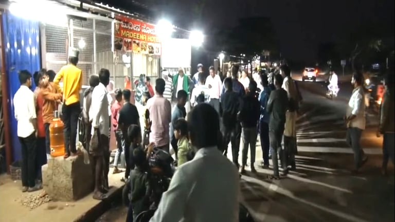 “காலாவதியான kurkure” கலவர பூமியாய் மாறிய கிராமம்… போலீஸ் குவிப்பு…!!!