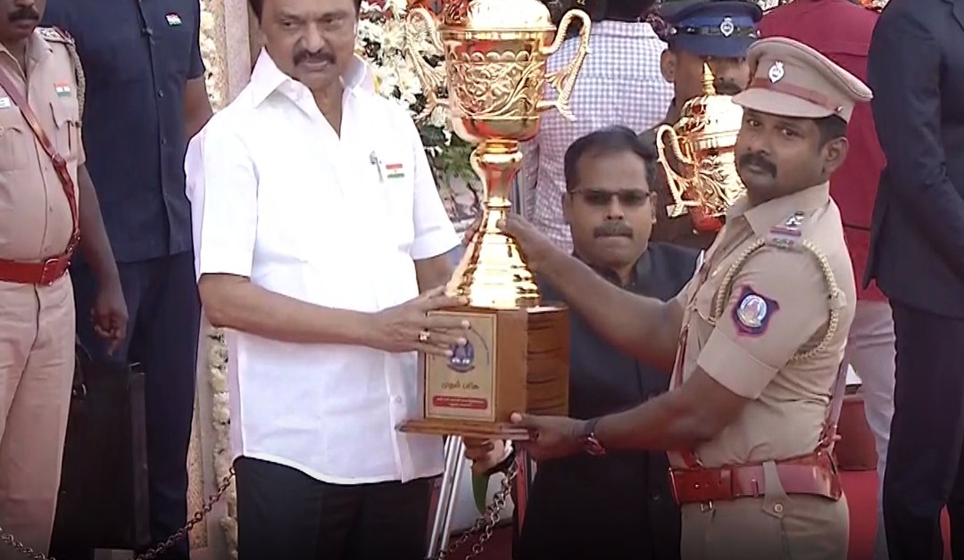 அப்படி போடு..! தமிழகத்தின் சிறந்த காவல் நிலையம் இதுதான்… விருது வழங்கி கௌரவித்தார் முதல்வர் ஸ்டாலின்..!!!