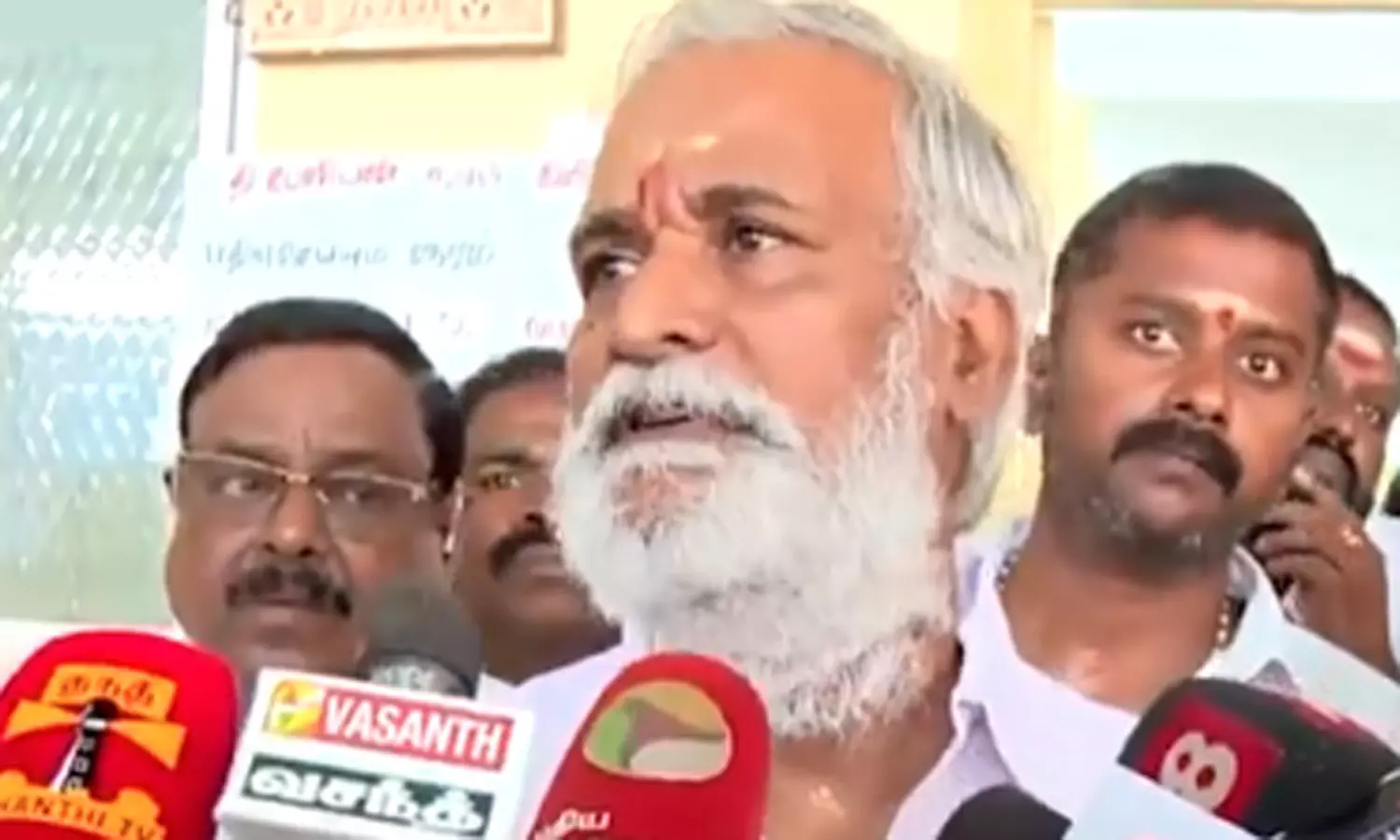 அந்த சார் யார்…? எடப்பாடி பழனிச்சாமிக்கு அமைச்சர் சேகர்பாபு கடும் எச்சரிக்கை… அதிரும் அரசியல் களம்..!!