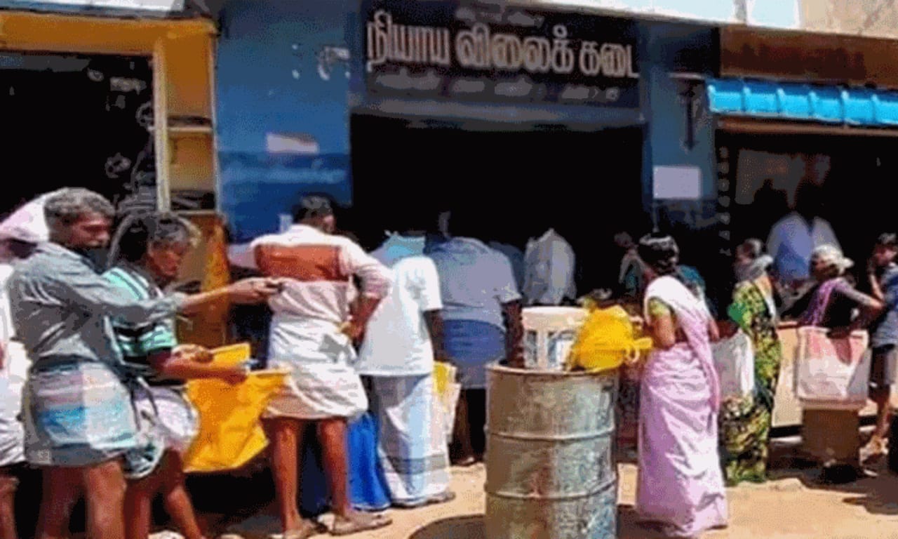 ரேஷன் அட்டைதாரர்கள் கவனத்திற்கு…! நாளேய கடைசி நாள்… தமிழக அரசு வெளியிட்ட முக்கிய அறிவிப்பு..!!!