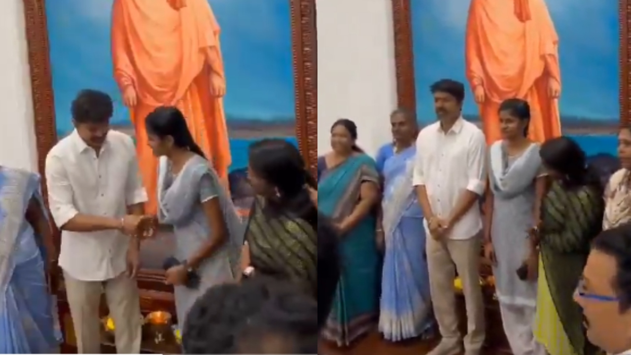 அண்ணே நீங்க வேற லெவல்….! மனு கொடுக்க சென்ற விஜய்… குஷியில் கைகுலுக்கி போட்டோ எடுத்து கொண்ட அலுவலர்கள்…. வைரலாகும் வீடியோ….!!