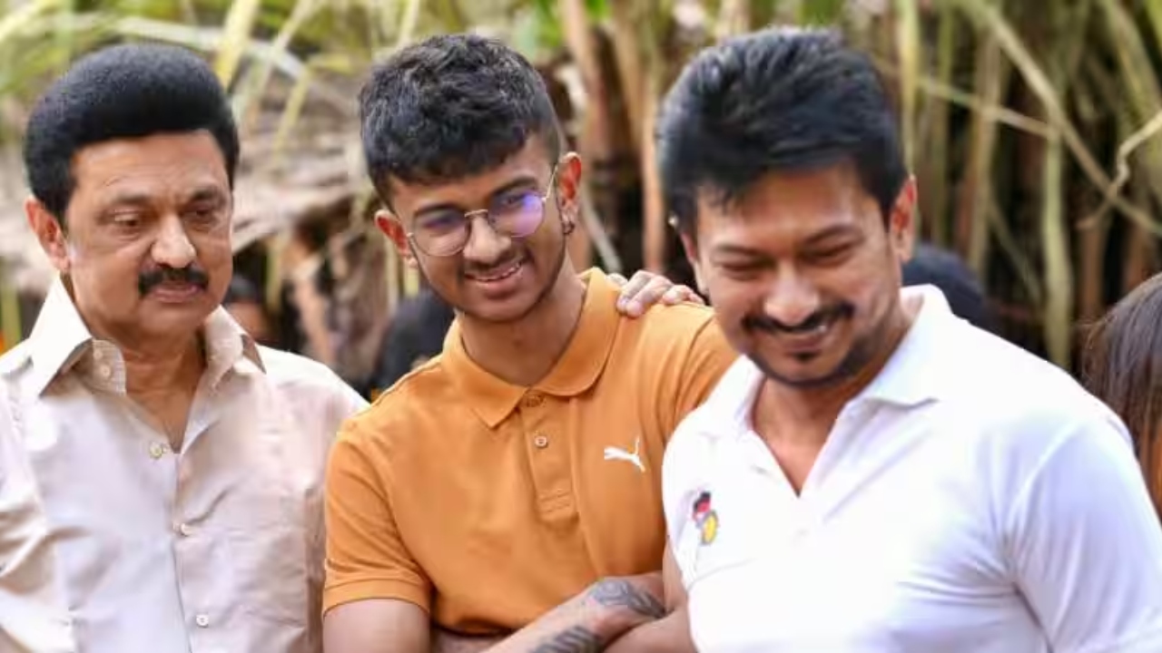 துணைமுதல்வர் மகனின் புதிய அப்டேட்…. COMING SOON வைரலாகும் புகைப்படம்…!!