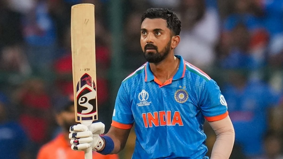 இங்கிலாந்துக்கு எதிரான ஆட்டம்…. தொடரில் இருந்து விலகிய கிரிக்கெட் வீரர் கே எல் ராகுல்…. BCCI தகவல்….!!